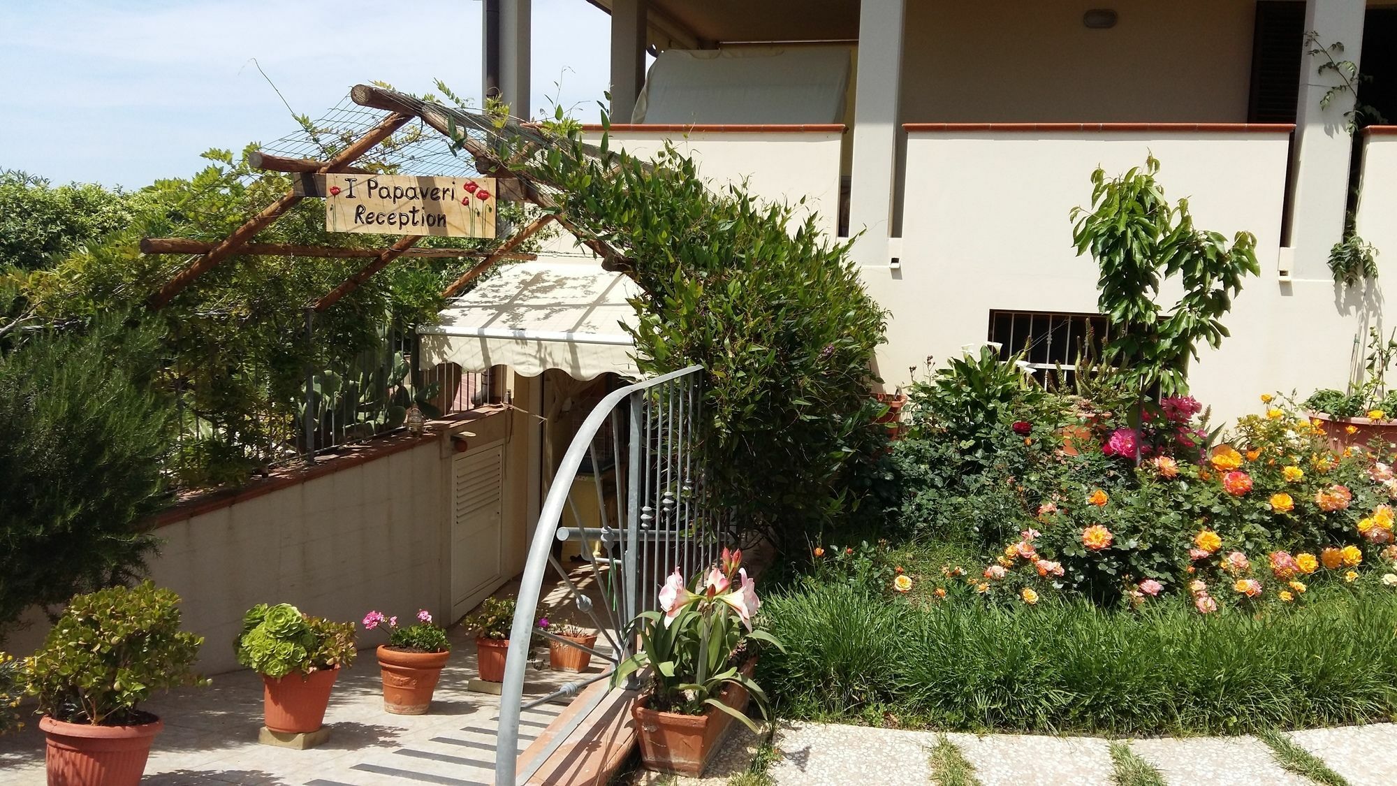 I Papaveri Apartments San Vincenzo Ngoại thất bức ảnh